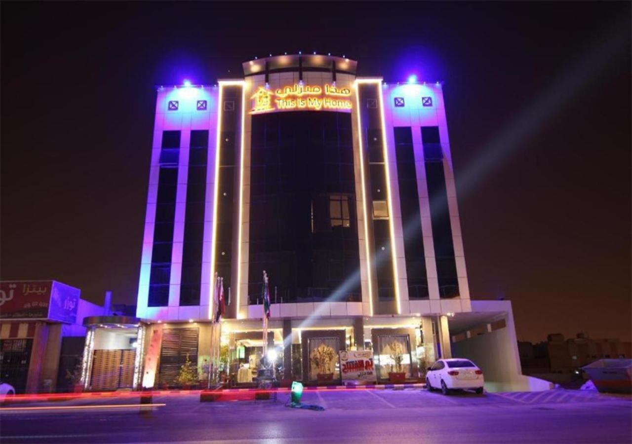 هذا منزلى الحمراء Riaad Buitenkant foto